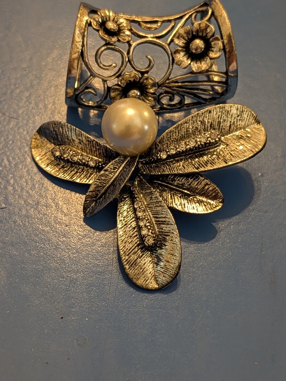 Silver Tone Scarf Accessory Clip